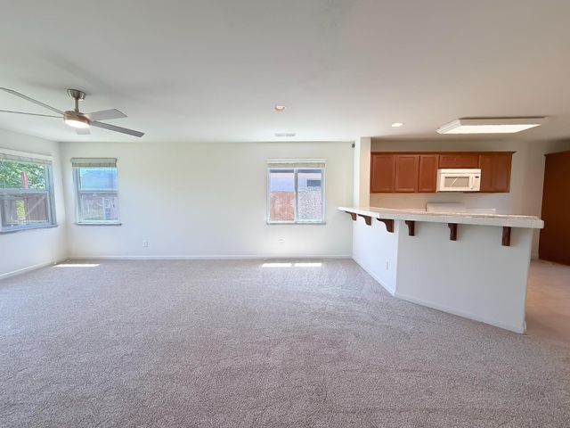 1572 Minories Dr, Plumas Lake, CA 95961