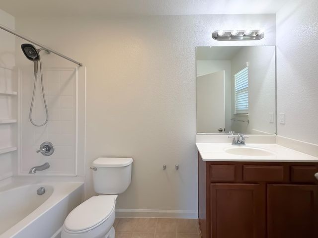 1572 Minories Dr, Plumas Lake, CA 95961