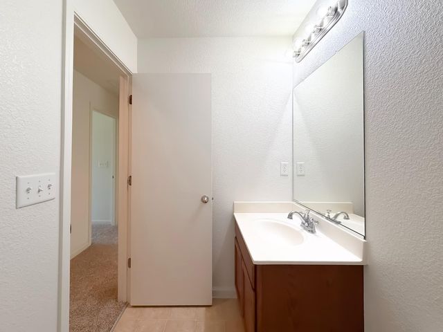 1572 Minories Dr, Plumas Lake, CA 95961