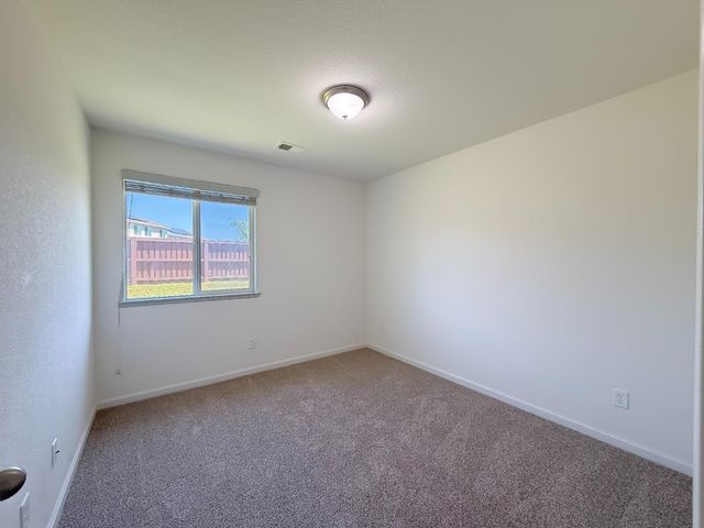 1572 Minories Dr, Plumas Lake, CA 95961