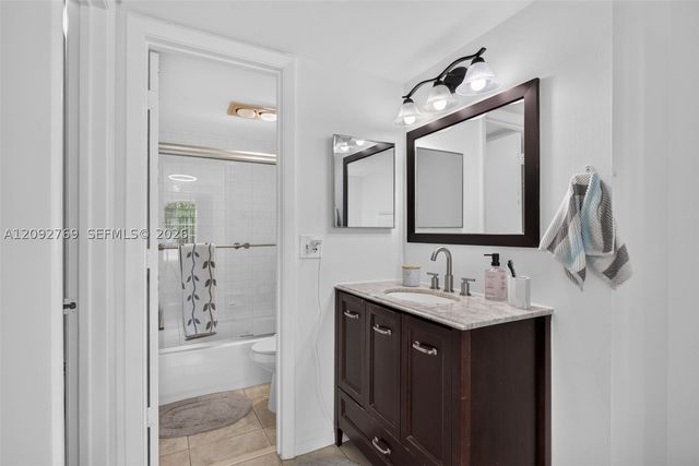 700 SE 2nd Ave 417, Deerfield Beach, FL 33441