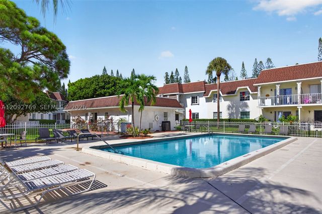 700 SE 2nd Ave 417, Deerfield Beach, FL 33441