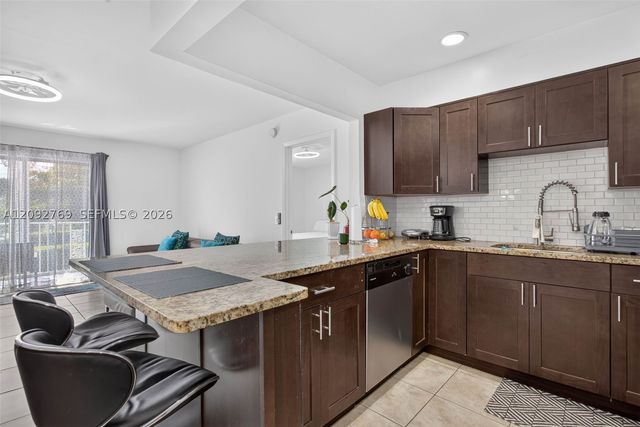 700 SE 2nd Ave 417, Deerfield Beach, FL 33441