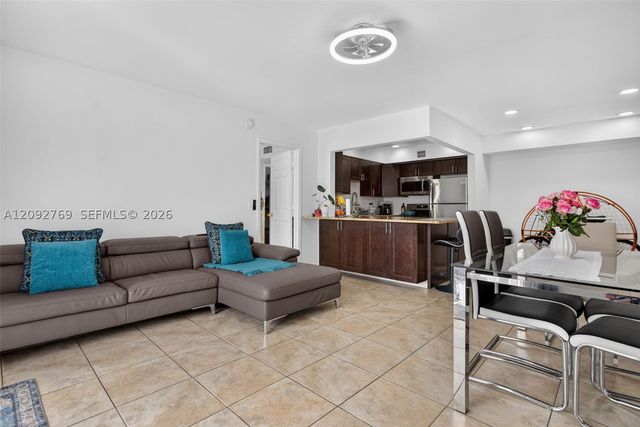 700 SE 2nd Ave 417, Deerfield Beach, FL 33441
