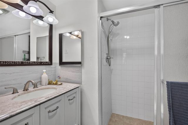 700 SE 2nd Ave 417, Deerfield Beach, FL 33441