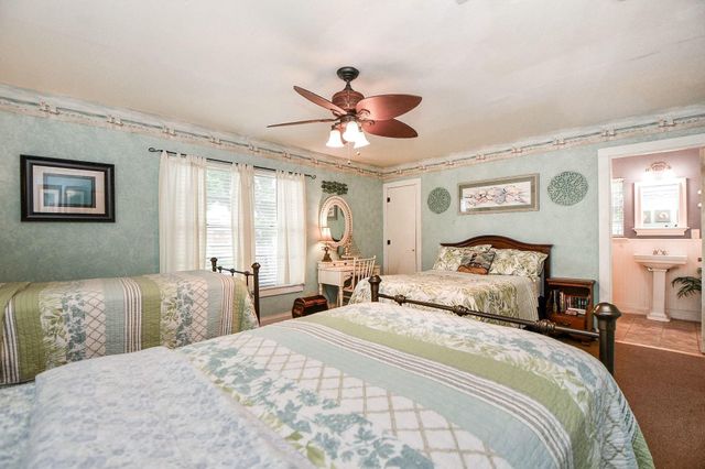 1301 2nd Street, Palacios, TX 77465