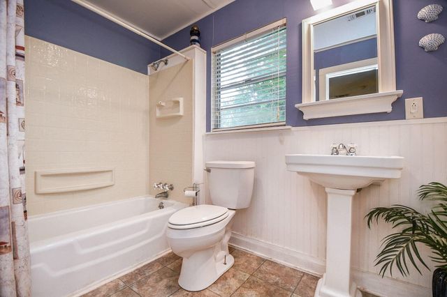 1301 2nd Street, Palacios, TX 77465