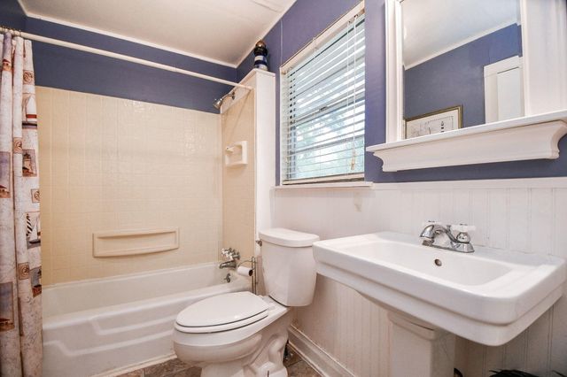 1301 2nd Street, Palacios, TX 77465