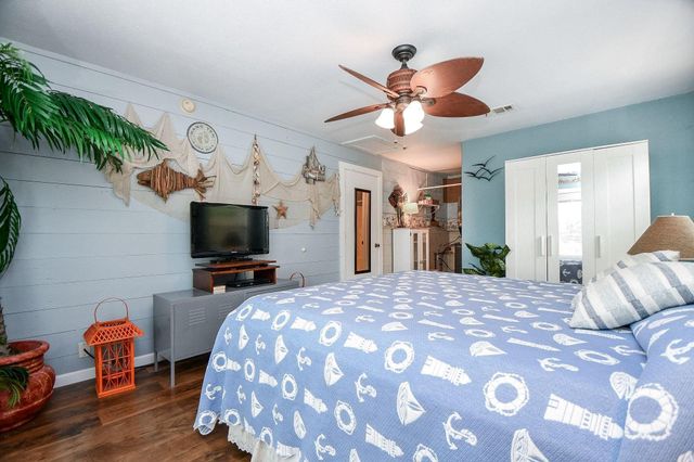 1301 2nd Street, Palacios, TX 77465
