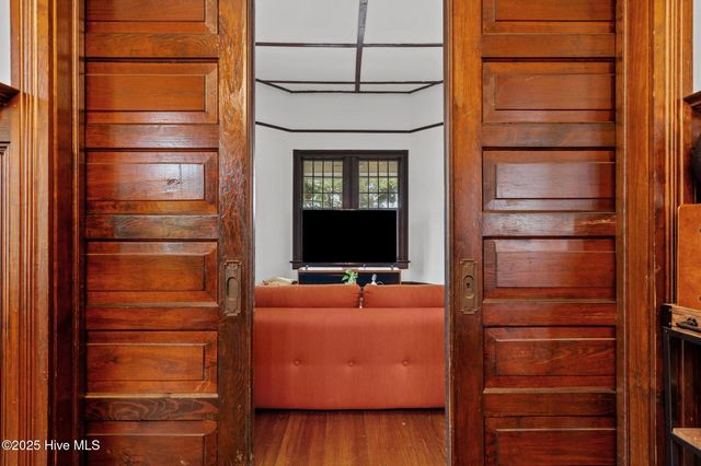 802 N Poplar Street, Aberdeen, NC 28315