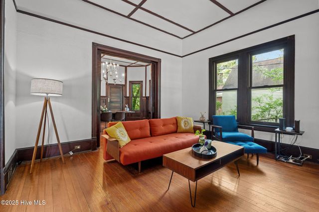 802 N Poplar Street, Aberdeen, NC 28315