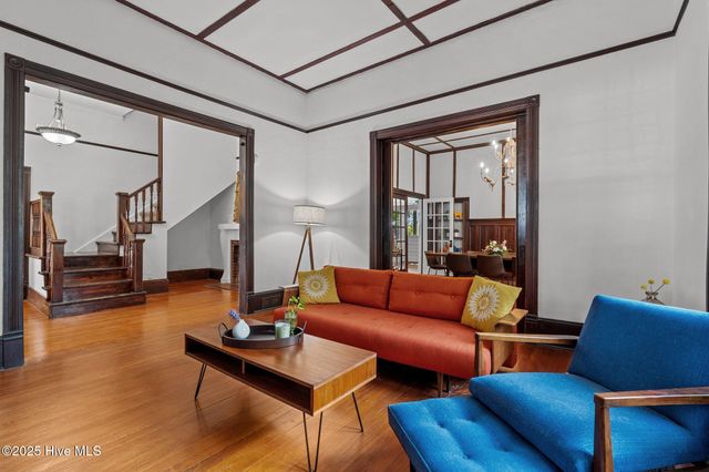 802 N Poplar Street, Aberdeen, NC 28315