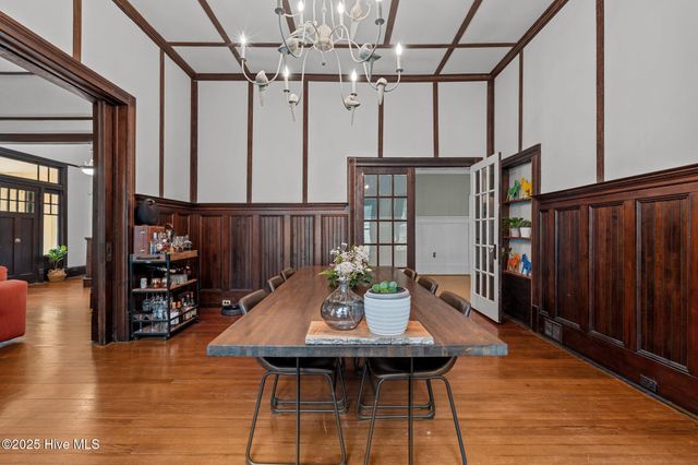 802 N Poplar Street, Aberdeen, NC 28315