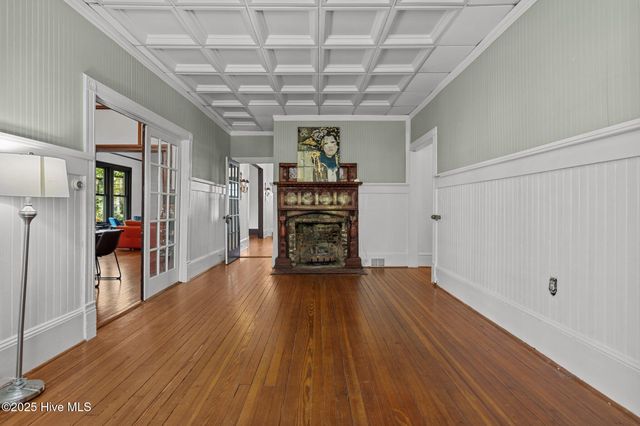 802 N Poplar Street, Aberdeen, NC 28315