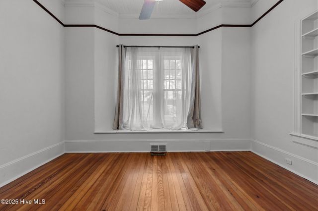 802 N Poplar Street, Aberdeen, NC 28315