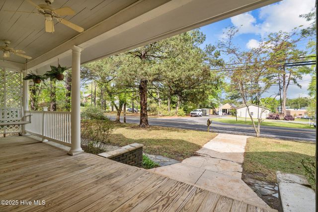 802 N Poplar Street, Aberdeen, NC 28315