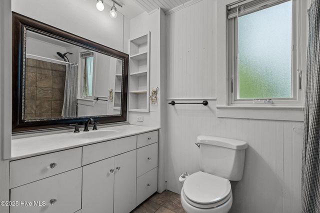 802 N Poplar Street, Aberdeen, NC 28315