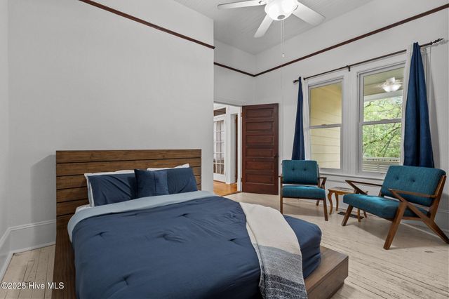 802 N Poplar Street, Aberdeen, NC 28315