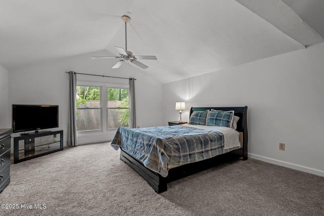 802 N Poplar Street, Aberdeen, NC 28315