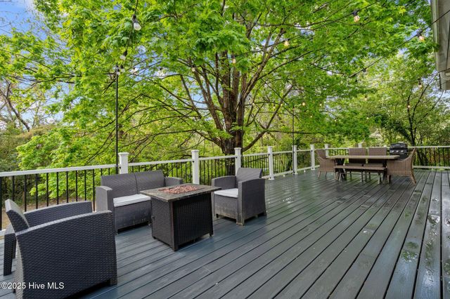 802 N Poplar Street, Aberdeen, NC 28315