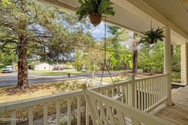 802 N Poplar Street, Aberdeen, NC 28315