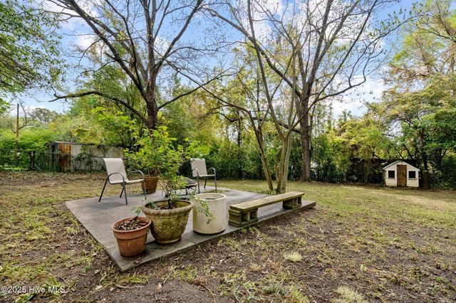 802 N Poplar Street, Aberdeen, NC 28315