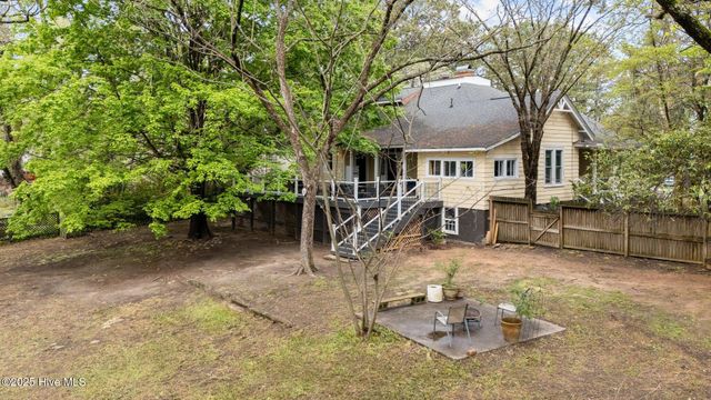 802 N Poplar Street, Aberdeen, NC 28315