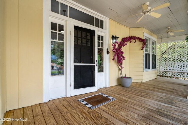 802 N Poplar Street, Aberdeen, NC 28315