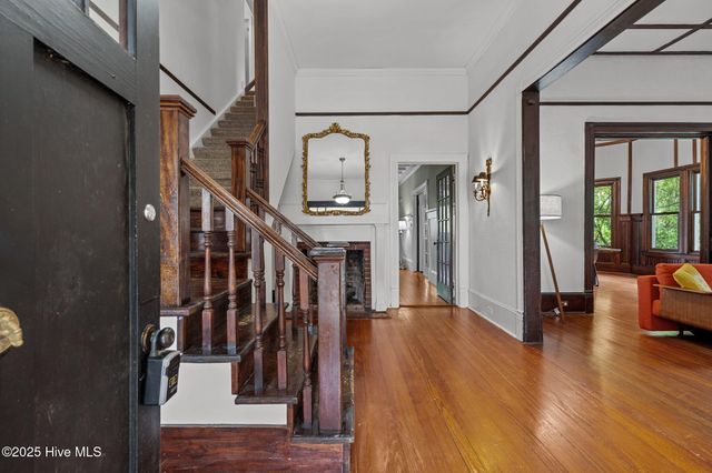 802 N Poplar Street, Aberdeen, NC 28315