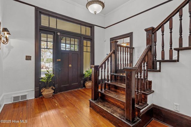 802 N Poplar Street, Aberdeen, NC 28315