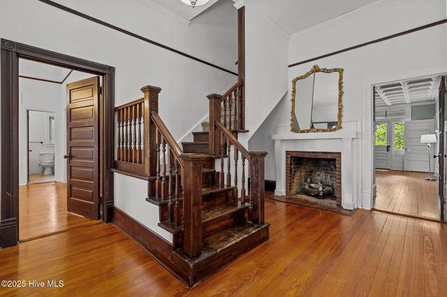 802 N Poplar Street, Aberdeen, NC 28315