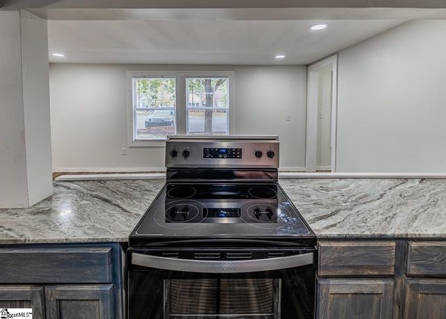 530 Peronneau Street, Spartanburg, SC 29687