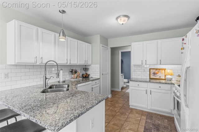 1265 Theresa Drive, Fenton Charter Township, MI 48430