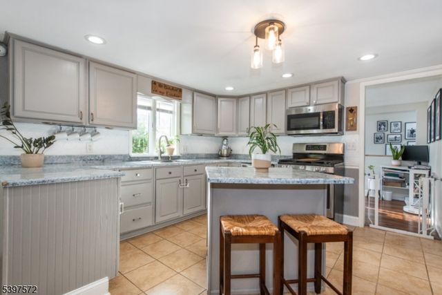 2 Tomahawk Trl, Wantage Twp., NJ 07461