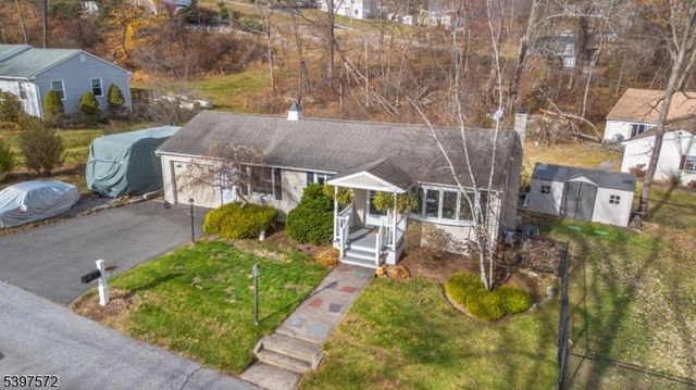 2 Tomahawk Trl, Wantage Twp., NJ 07461