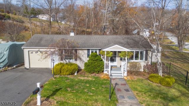 2 Tomahawk Trl, Wantage Twp., NJ 07461