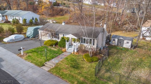 2 Tomahawk Trl, Wantage Twp., NJ 07461