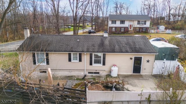 2 Tomahawk Trl, Wantage Twp., NJ 07461