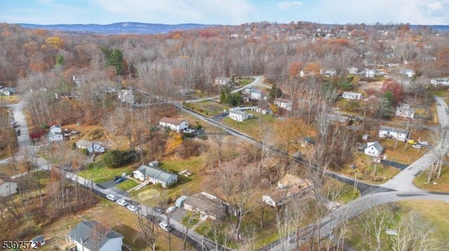 2 Tomahawk Trl, Wantage Twp., NJ 07461