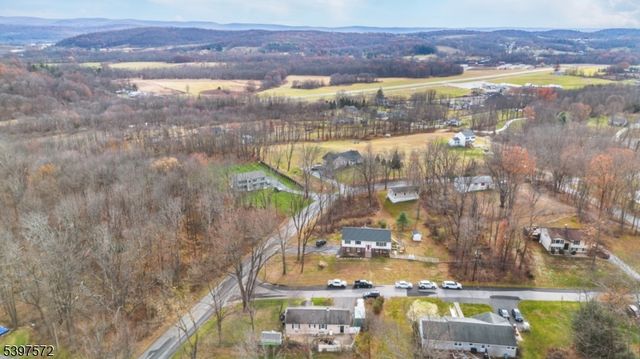 2 Tomahawk Trl, Wantage Twp., NJ 07461