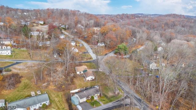 2 Tomahawk Trl, Wantage Twp., NJ 07461