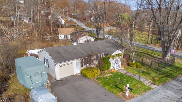 2 Tomahawk Trl, Wantage Twp., NJ 07461