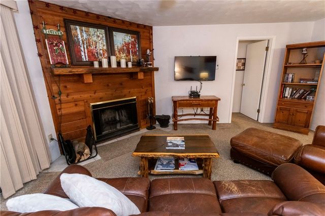 5008 Summit Dr, Hidden Valley, PA 15502