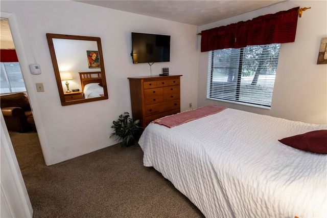 5008 Summit Dr, Hidden Valley, PA 15502