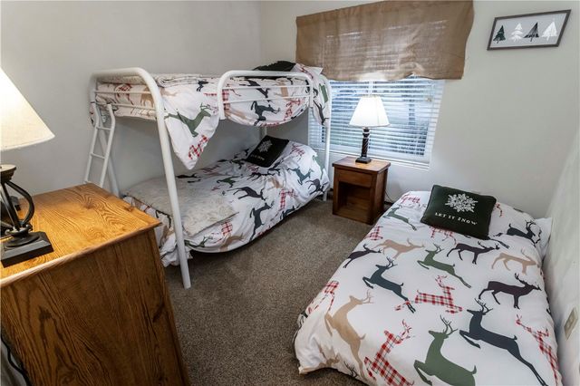 5008 Summit Dr, Hidden Valley, PA 15502