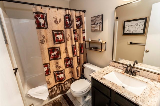 5008 Summit Dr, Hidden Valley, PA 15502