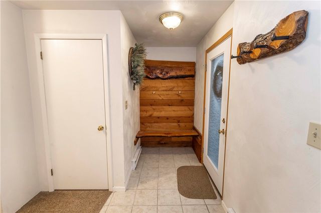 5008 Summit Dr, Hidden Valley, PA 15502