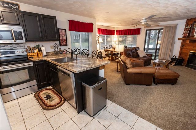 5008 Summit Dr, Hidden Valley, PA 15502