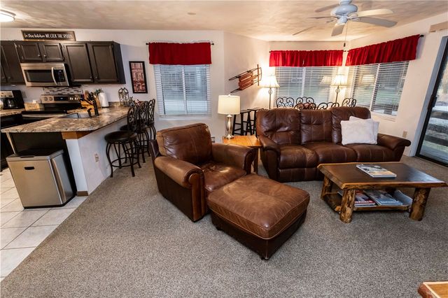 5008 Summit Dr, Hidden Valley, PA 15502