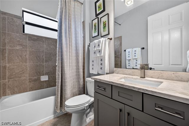 28008 Kerry CT, Bonita Springs, FL 34135